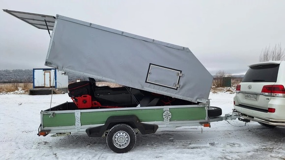 Прицеп VOYAGE Classic 3,0 Бортовой, с тентованным подъемным каркасом, окнами и задней дверью (ш. 1,3; д. 3,0) pitbikemarket.ru